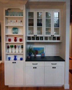 Wine Bar With Storage Tower