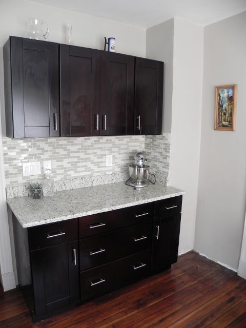 Mocha Shaker Cabinets with bar pulls