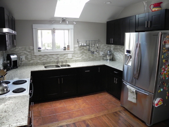 Bright kitchen with our RTA Mocha cabinets